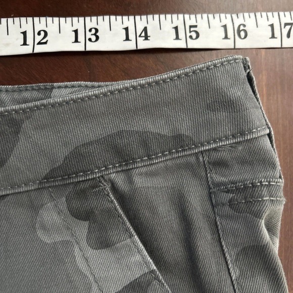 New $69 Seven 7 Utility Skinny Ankle Jeans Pants Concrete Camo sz 10 32x28 - Picture 6 of 9